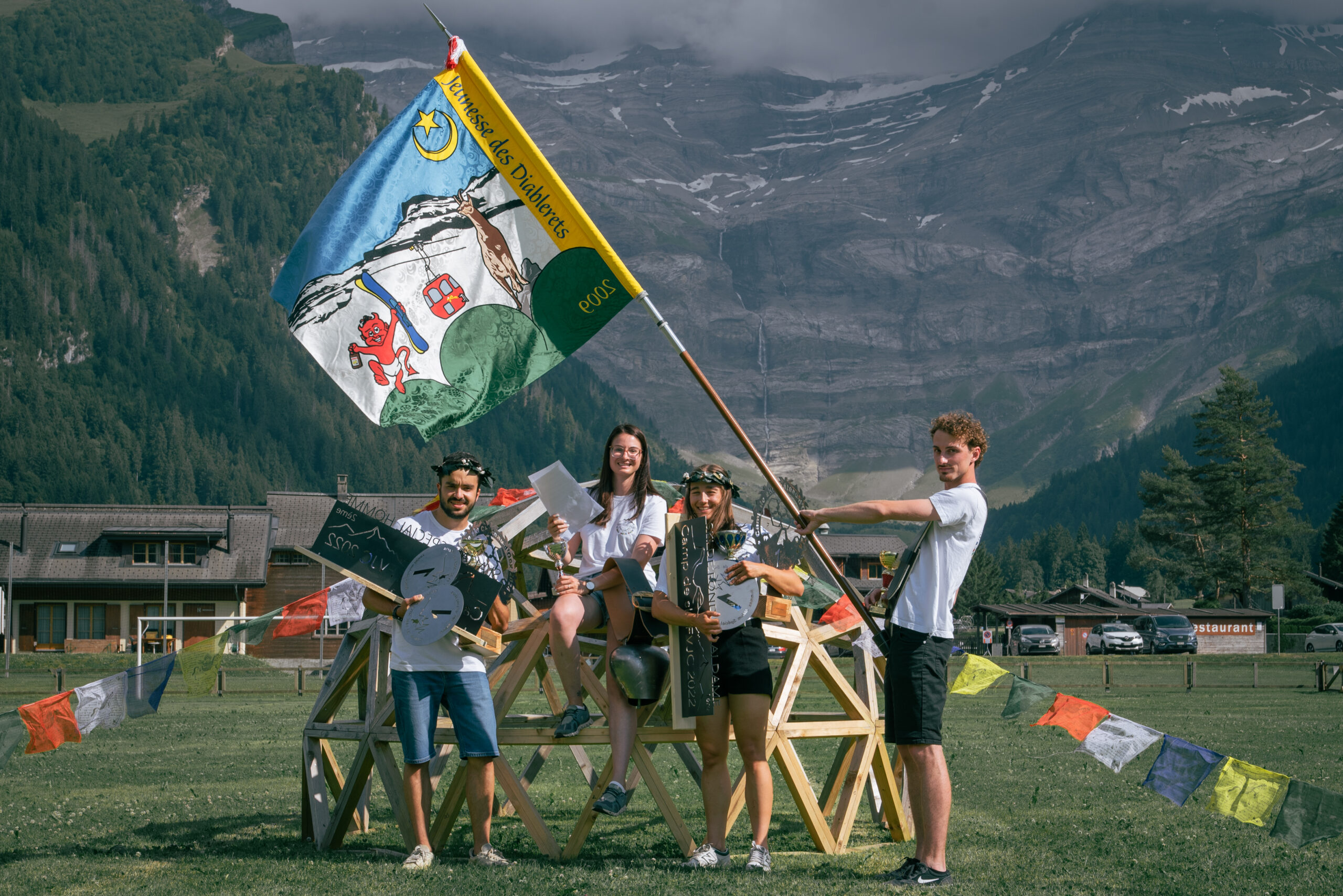Photo de la commission de la partie officielle, lots et trophées